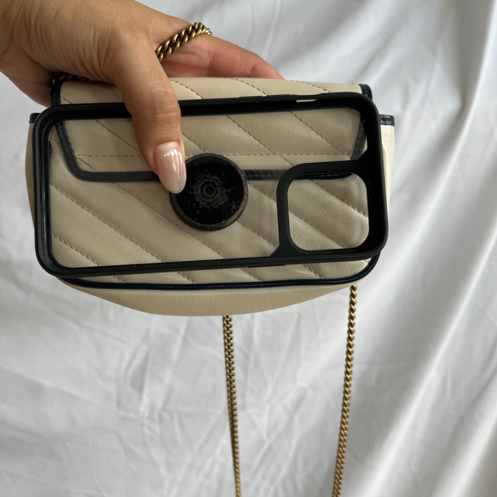 GUCCI Marmont Series Shoulder Bag Mini White - Picture 9 of 10